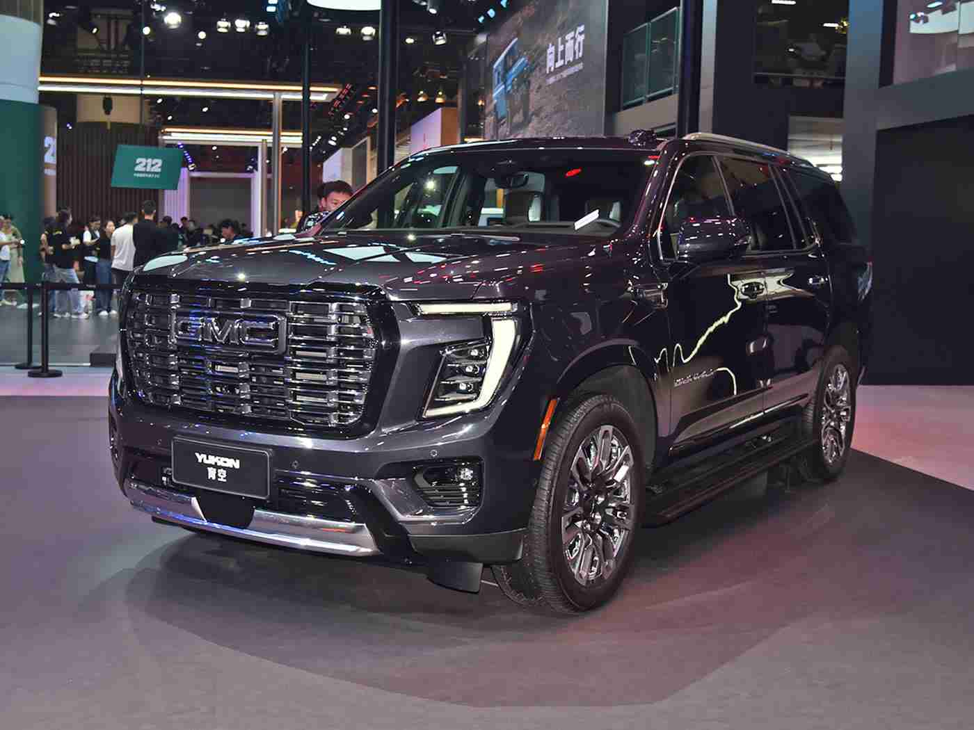 艳女直播间：汽车直播盛宴：艳女平台携手知名品牌，揭示行业新趋势，打造视觉盛宴惊喜不断-1