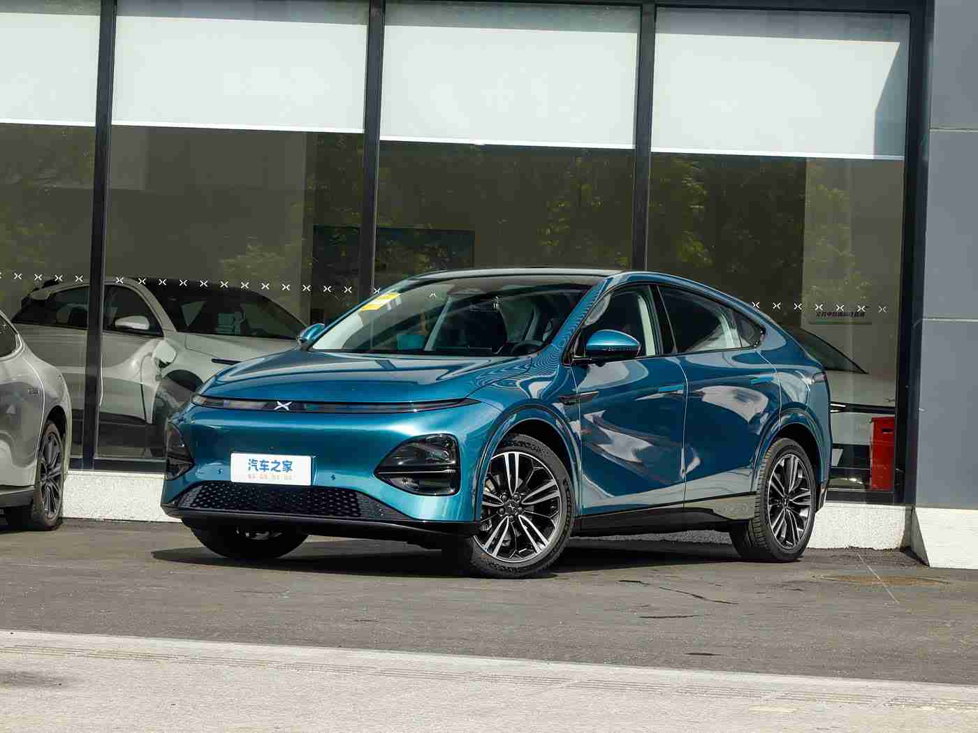 黄色3.0：“流光溢彩，智驾未来——探秘全新车型革新之作”-5