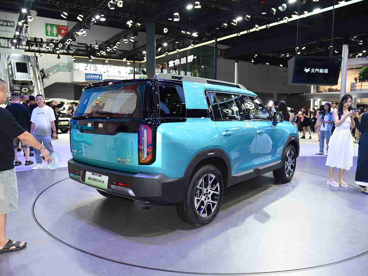 一区二区亚洲:亚洲汽车市场新焦点:揭秘一区二线城市蓬勃发展的潜力与挑战-3