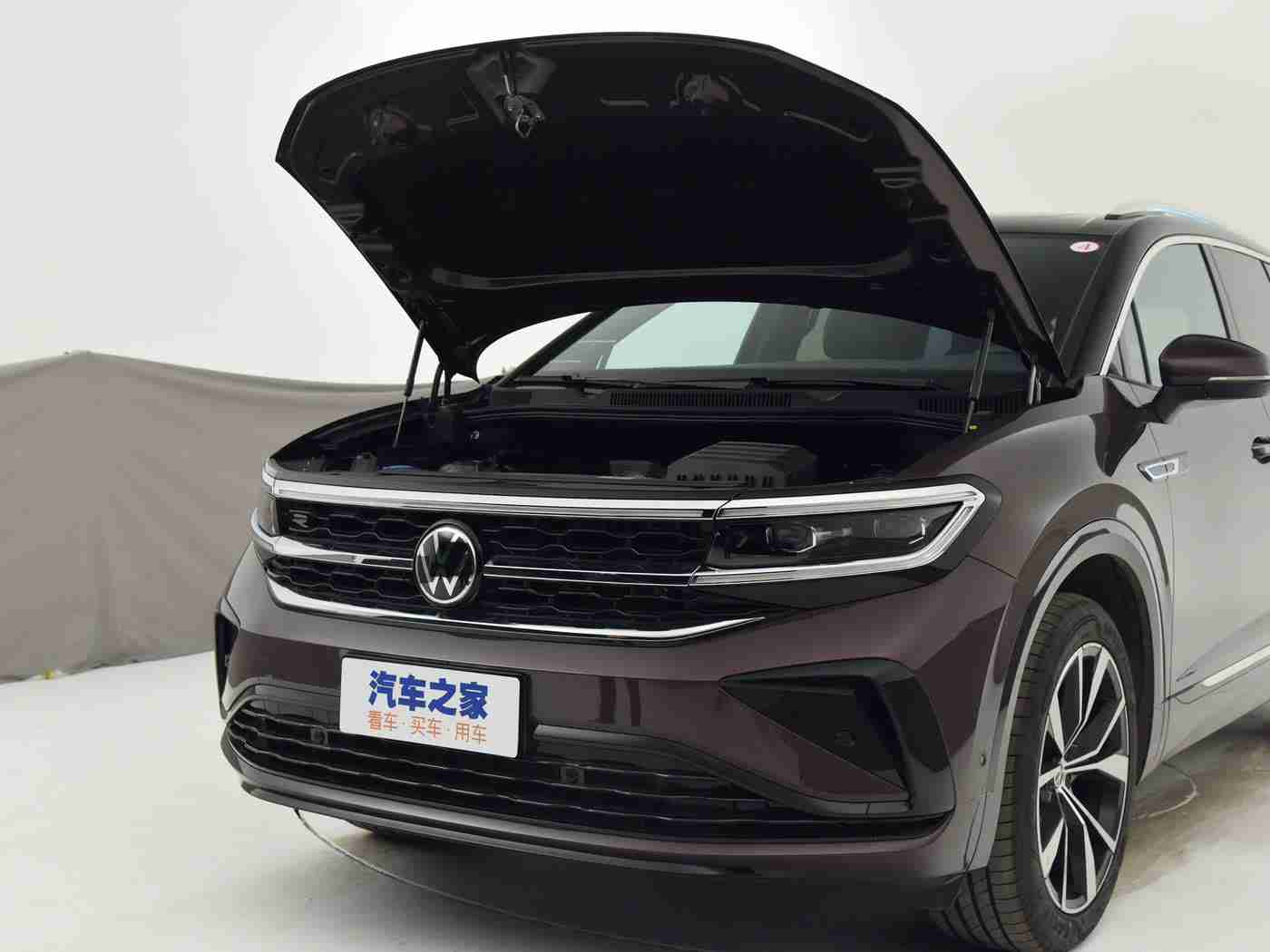 女人与公豬交交ZoZ0：都市新宠：惊艳亮相，独特设计引领潮流的全新车型评测-1