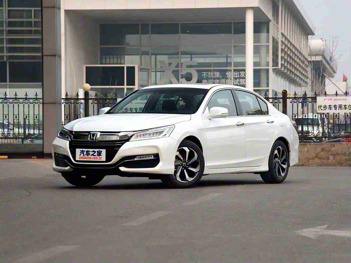 www黄色：新能源汽车领跑者www黄色：科技赋能，续航巅峰，智能驾驭，引领未来潮流-1