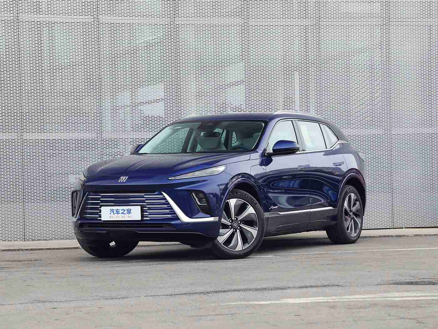 男生和女生差差差APP：“智能社交风潮下，汽车行业创新融合：APP与品牌共绘未来蓝图”-3