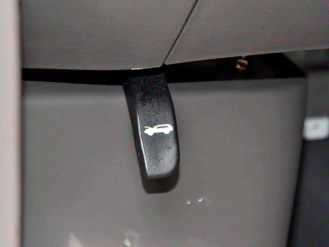 男人插曲女人视频软件：汽车文化新风尚：“男人插曲女人”娱乐应用引领驾驶生活新体验-3