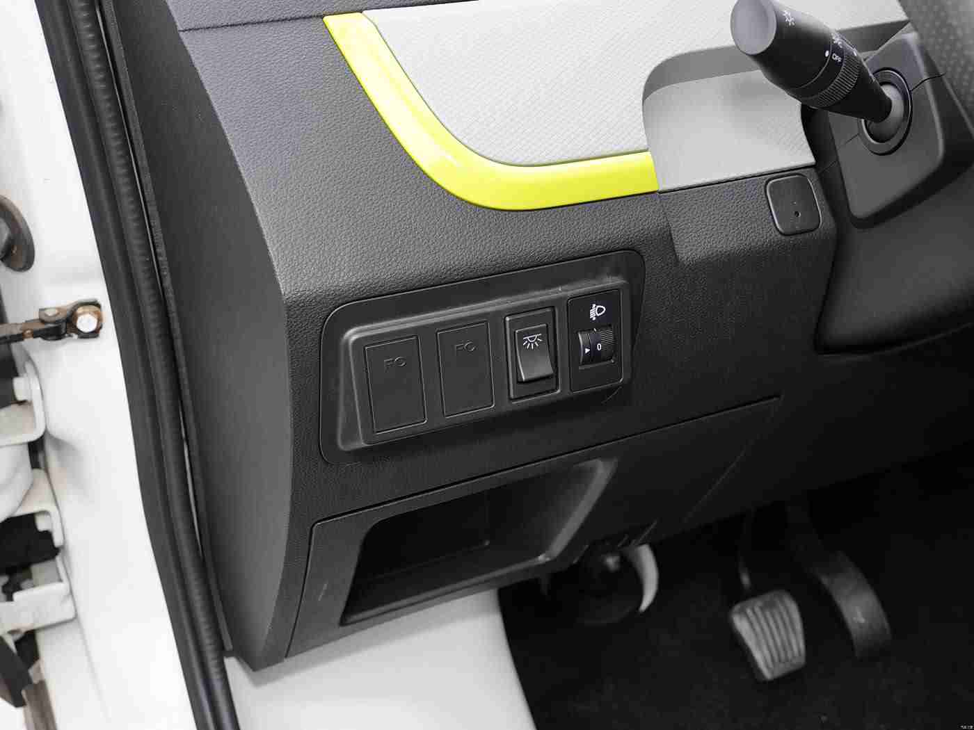 国产原创:国产明星车型新升级:某品牌A系列惊艳登场,实力诠释国产车魅力-2