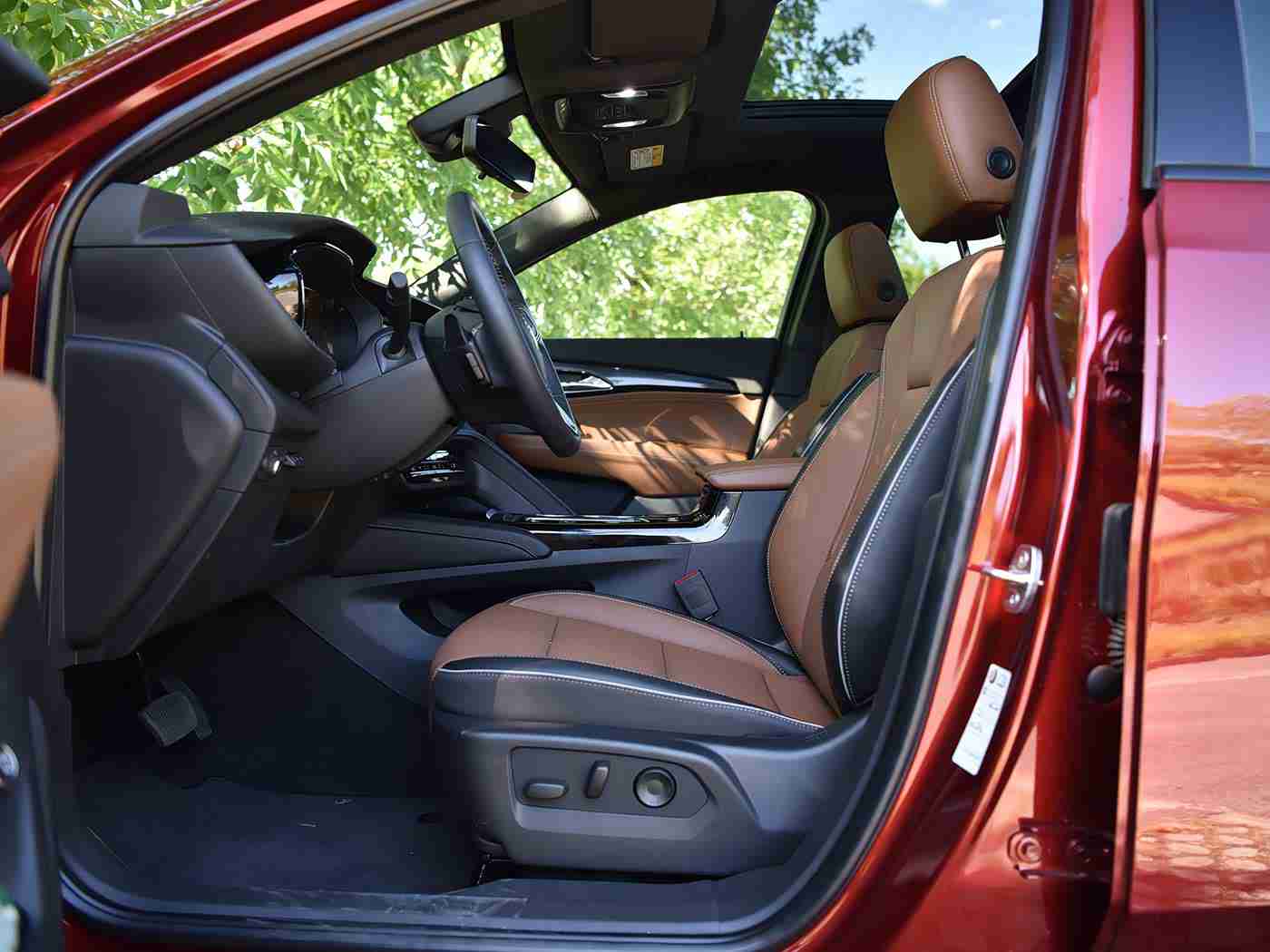 黄色下载3.0.3：创新科技赋能驾驶体验，全新汽车软件引领行业潮流-1