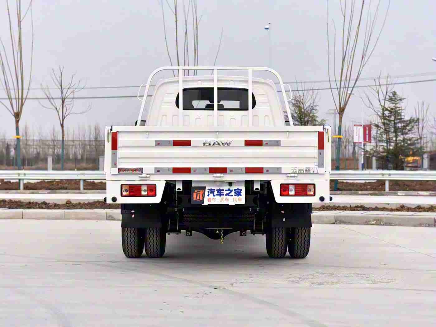 男人的香蕉插进女人的桃子：颠覆传统，引领未来：全新插电混动SUV即将上市，汽车盛宴即将开启！-3