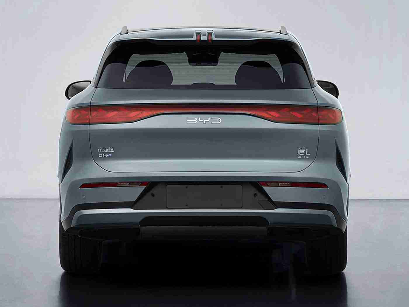 男生将困困申请女生的：“智能新潮引领者：困困车型创新功能助力安全舒适驾驶体验”-1