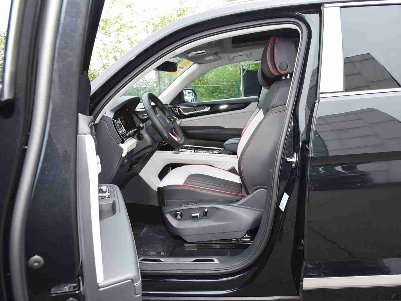 免费黄色软件:智能护航,警惕车载软件陷阱,共建安全驾驶新篇章-1