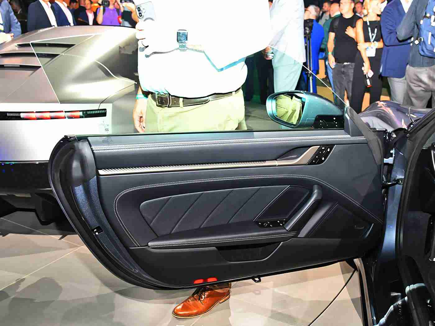 黄色怎么下载：时尚焕新，个性驾驭——解锁爱车彩妆秘籍-4