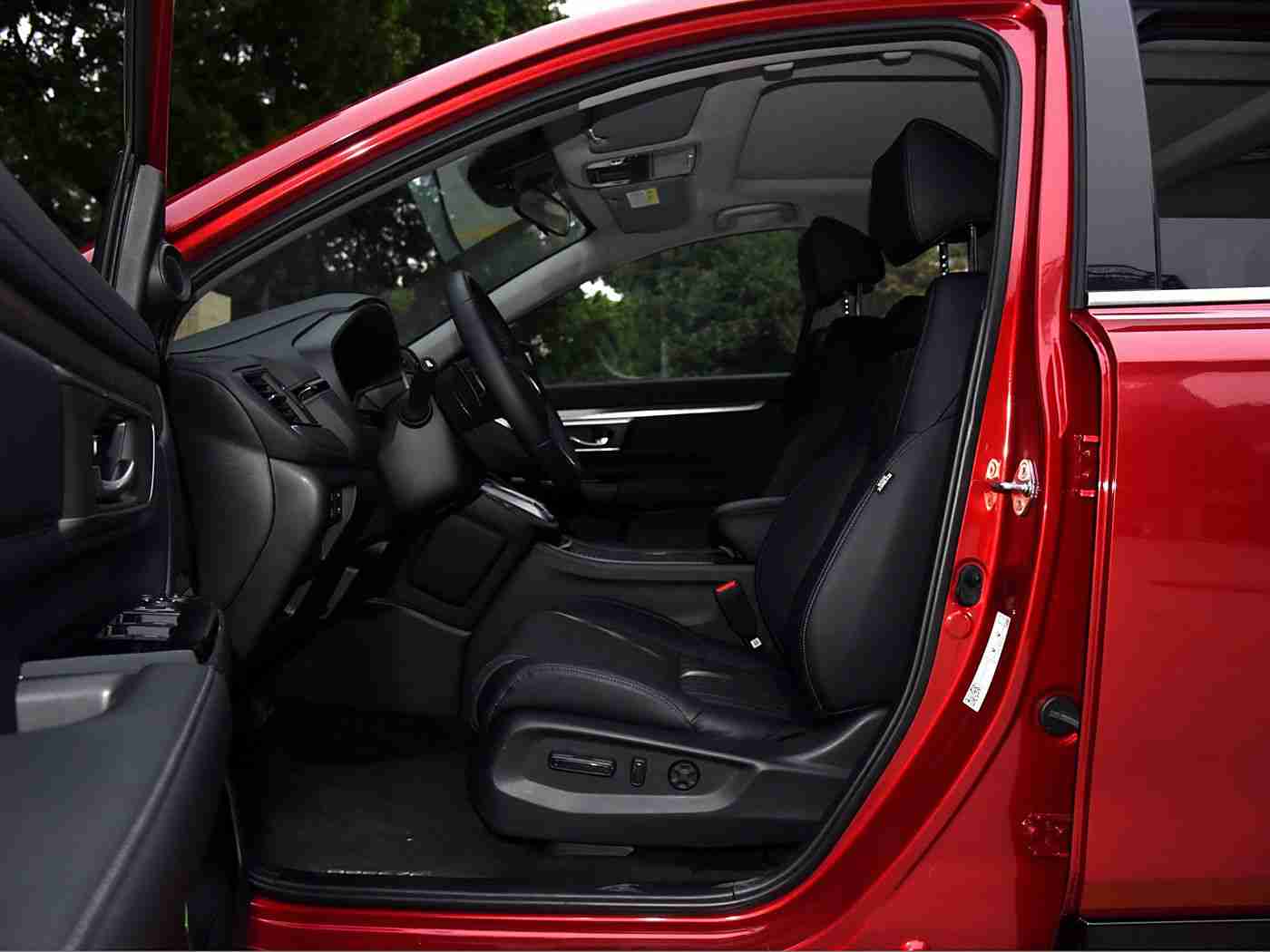 我扒妺妺内裤扒下光屁股：时尚创意驱动，混合动力革新，舒适体验新标杆-2