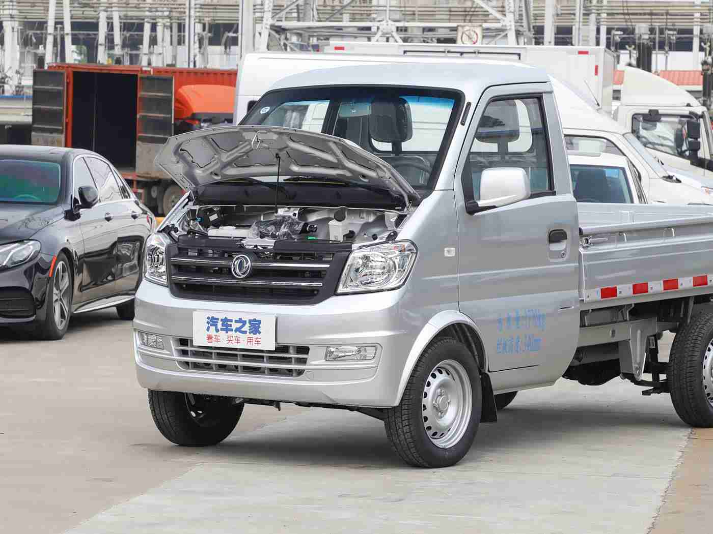 黄色软件应用：智能驾驶新篇章，筑牢安全防线，守护智慧出行-2