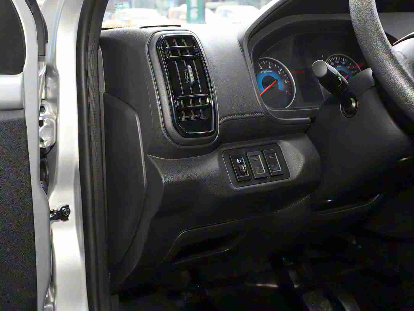 成人影视av：智能领航，未来驾驶新篇章-1