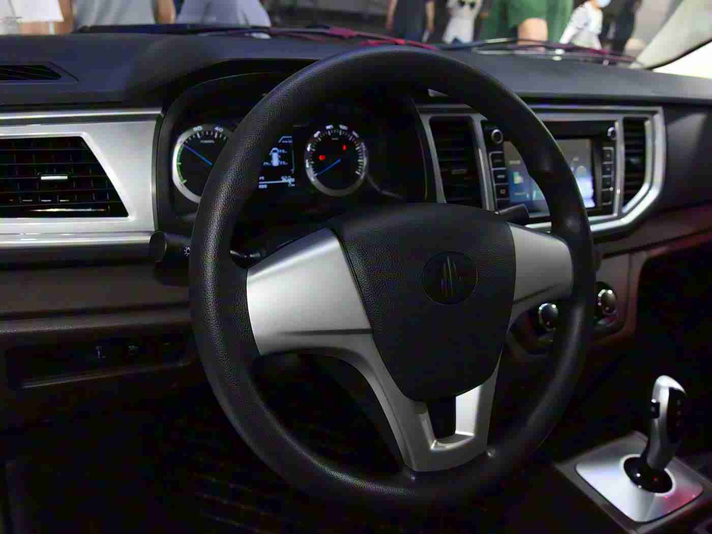 404黄台:引领潮流,智领环保:国产新锐品牌全新车型惊艳亮相,技术革新引行业瞩目-4