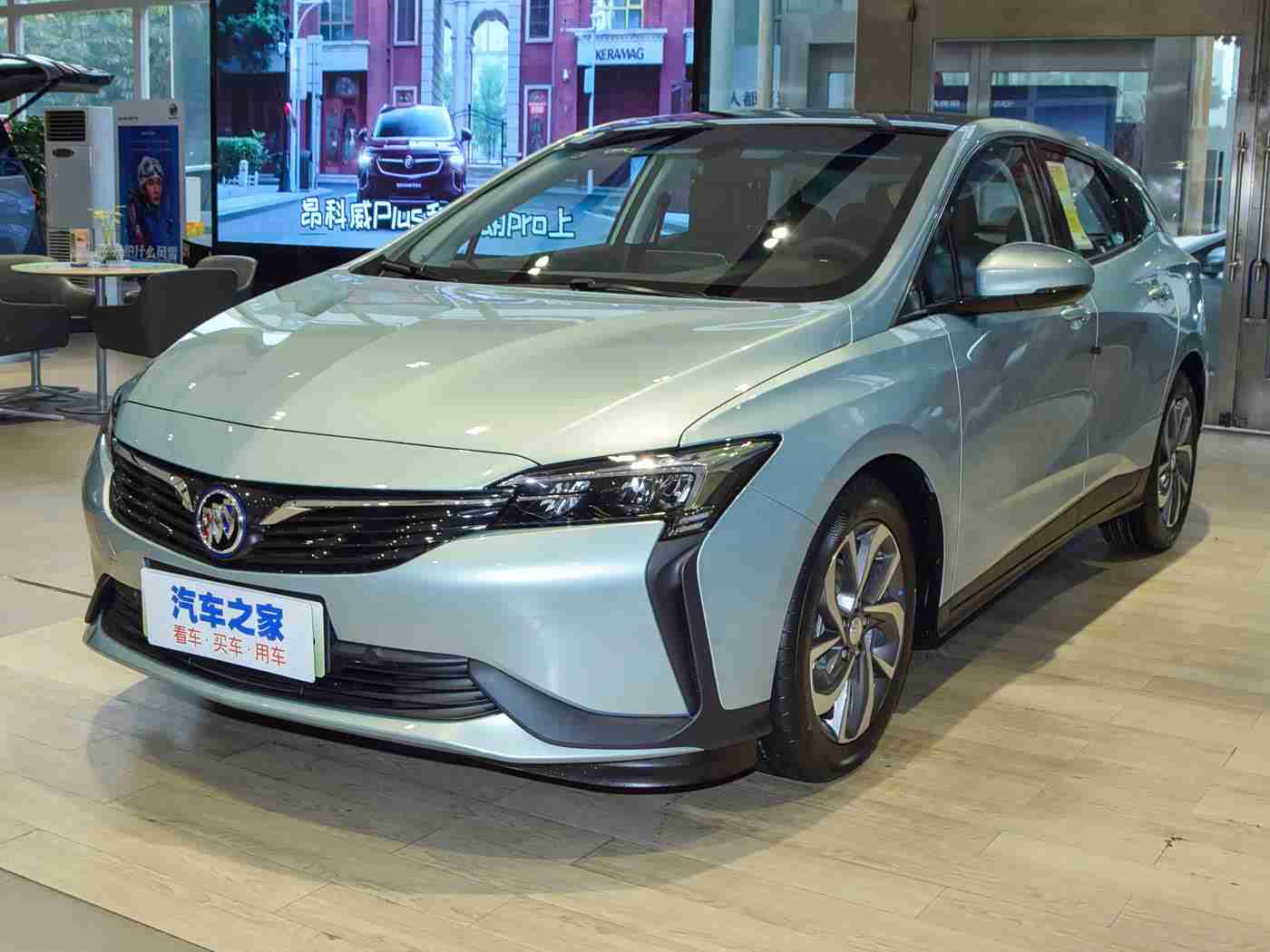 我和老婆真实的3p经历：“全新SUV大空间震撼来袭，简约内饰+强劲动力，家庭出行新选择，揭秘汽车圈热议话题！”-3