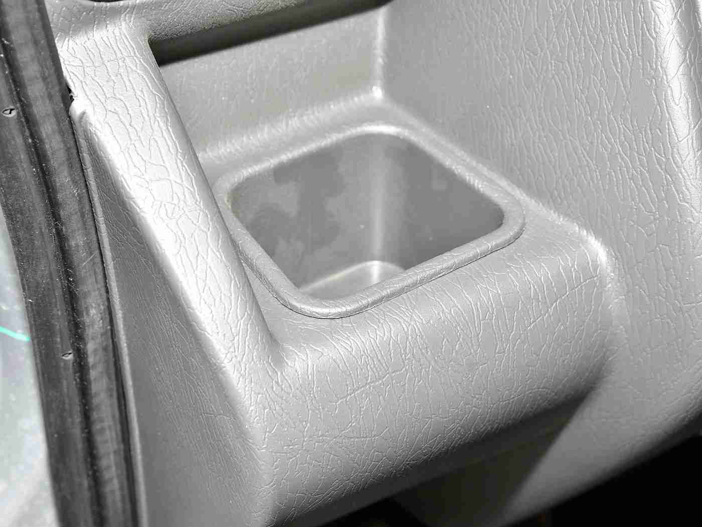 vivo黄色软件:科技赋能驾驶体验:vivo创新软件引领汽车智能化潮流,车主福利再升级,功能丰富便捷操作令人惊喜-1