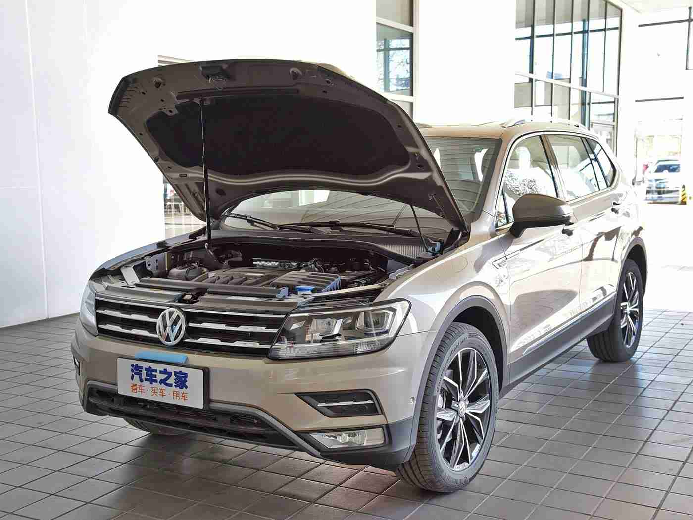 99re只有精品：“品质卓越，技术领先：99re打造汽车行业精品新标杆”-3