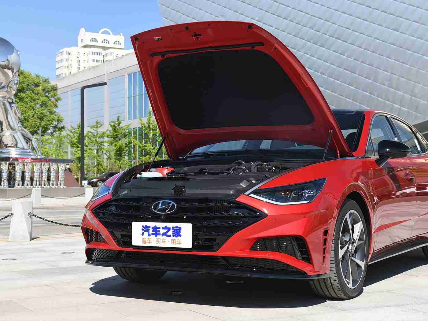 黄色软件下载3.3:智行新境,绿色未来,驾驶革命再启航-1