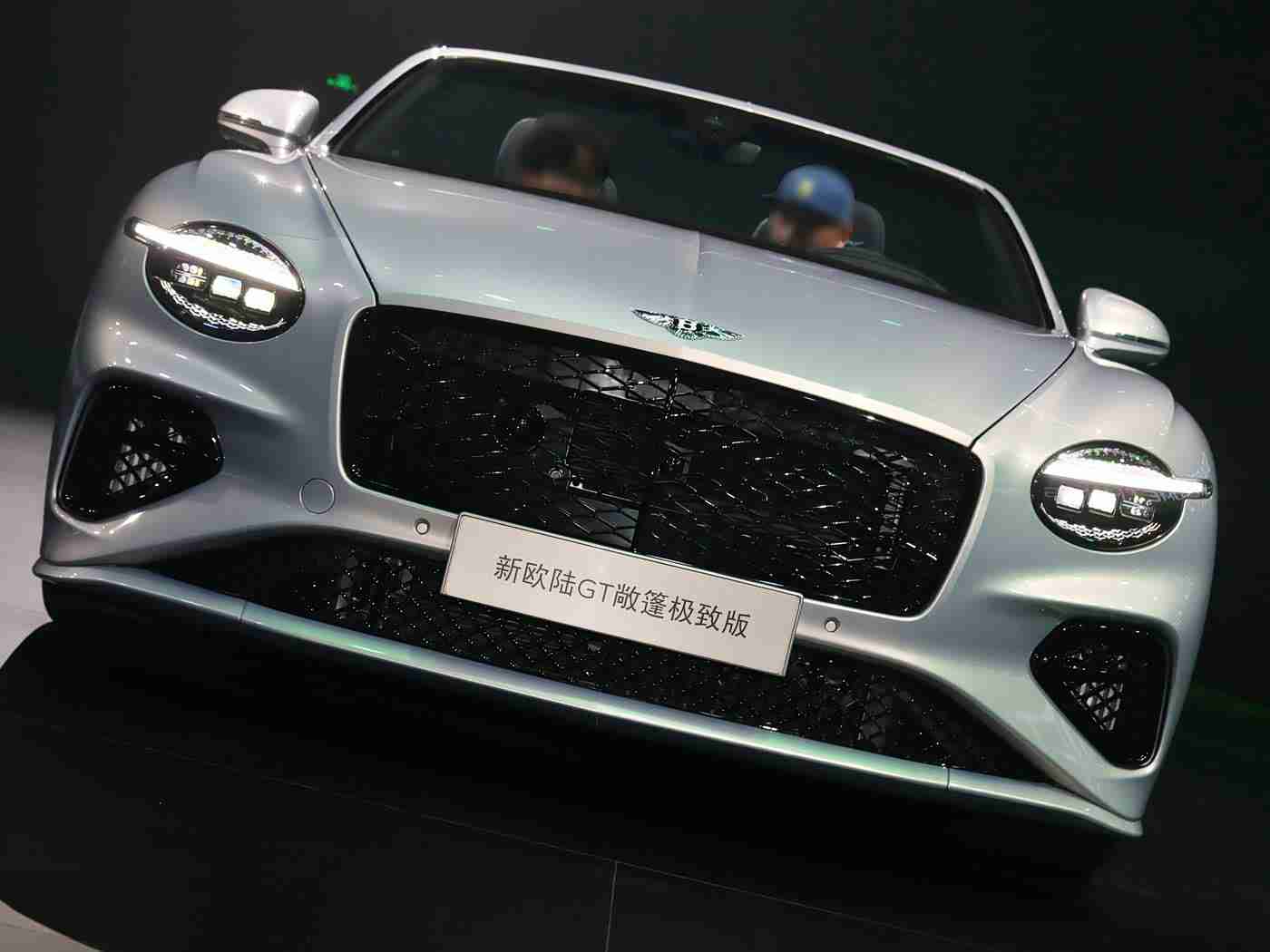 软件下载3.0.3免费华为：华为跨界布局，智驾未来，软件新引擎助力汽车新纪元-1