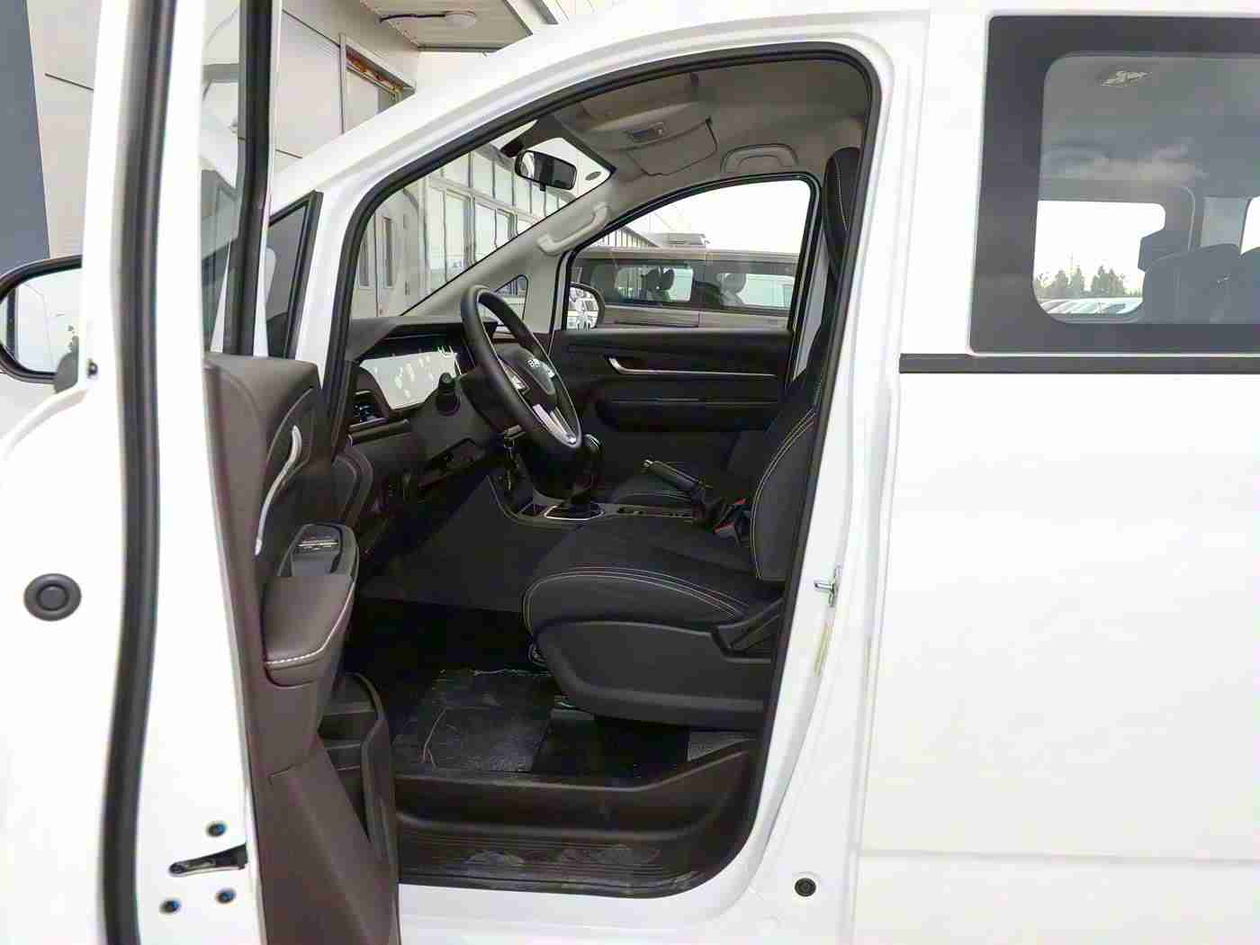 免费的黄色应用：创新科技助力安全驾驶，免费应用引领汽车辅助新潮流，车主节能体验升级-2