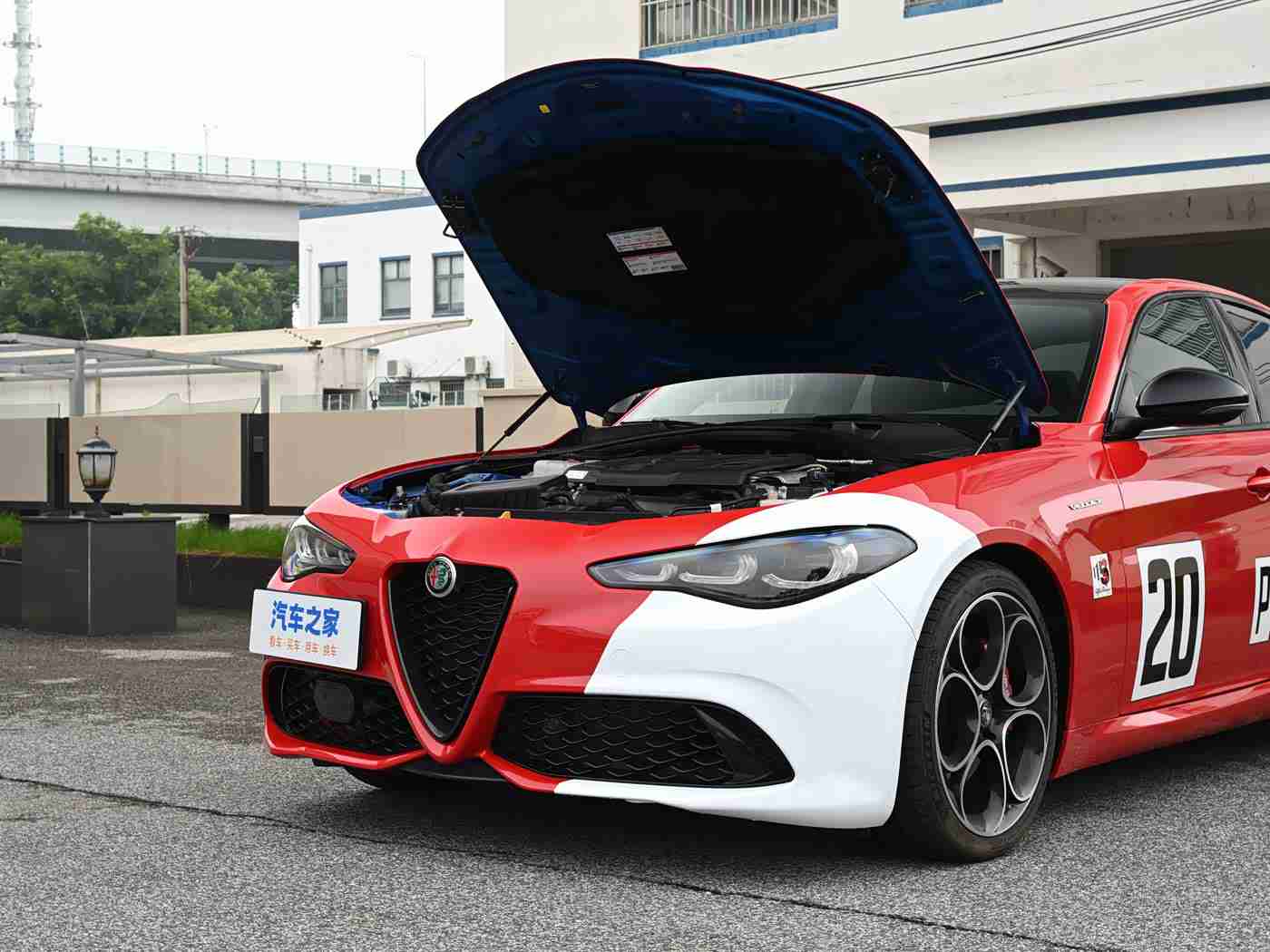 国精产品一区一区三区四川：国精汽车在川销量攀升，多款车型受热捧，助力四川绿色出行-2