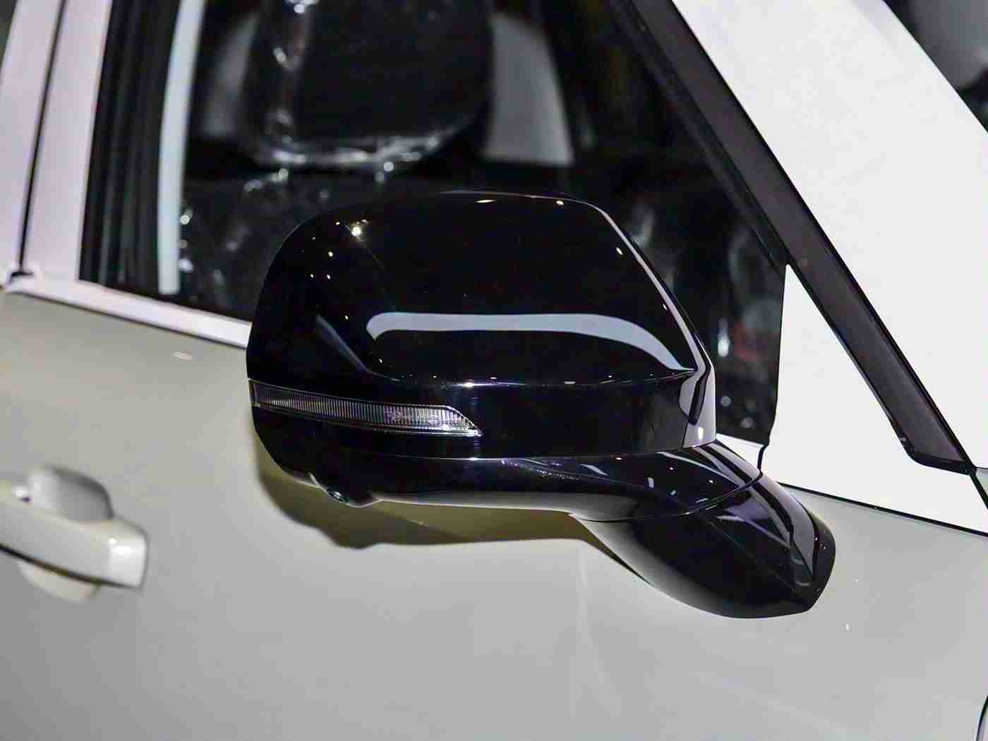 男生女生差差差差：穿梭都市，驾驭不同——探索男女驾驶者的汽车生活差异-3