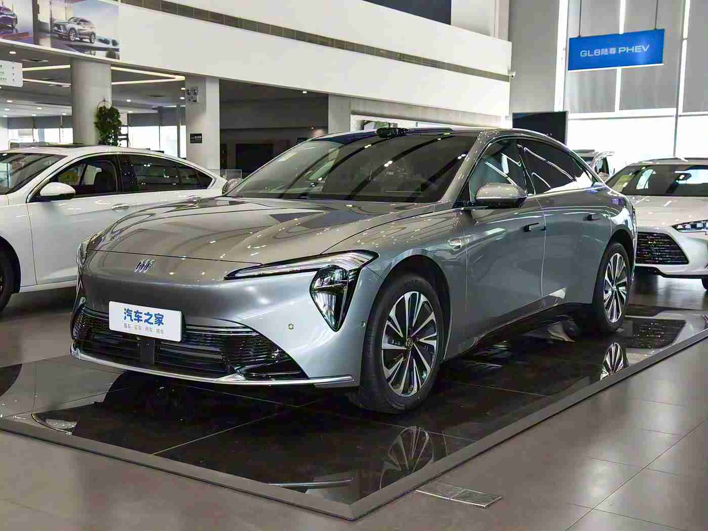 男生和女生搞鸡软件：汽车资讯新宠，个性化互动体验，一网打尽汽车世界-3