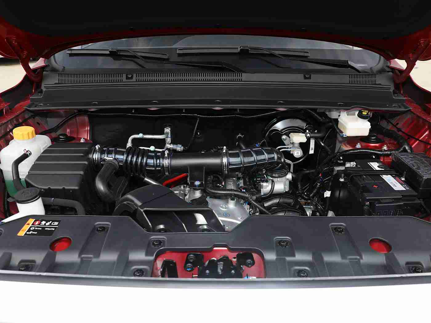 麻豆人妻：引领潮流！麻豆人妻车型惊艳上市，时尚外观性能卓越，年轻家庭首选新宠-2