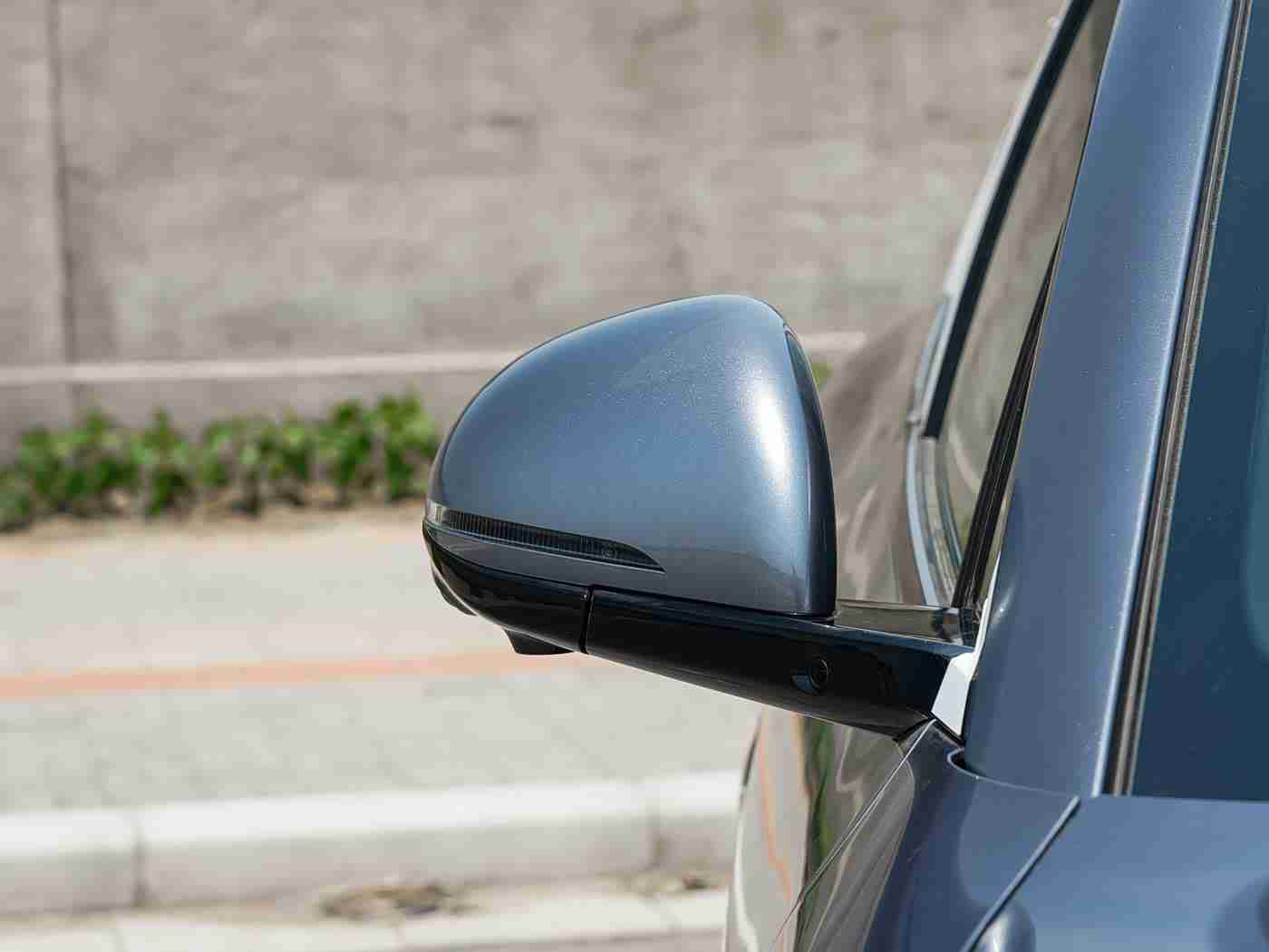 黄色软件3.3.3：智行未来，护航每程——AI驾驶，安全领航-1