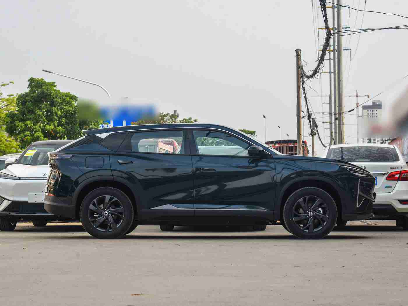 明星造梦工厂：星辉熠熠，梦想加速——汽车新纪元启航-2