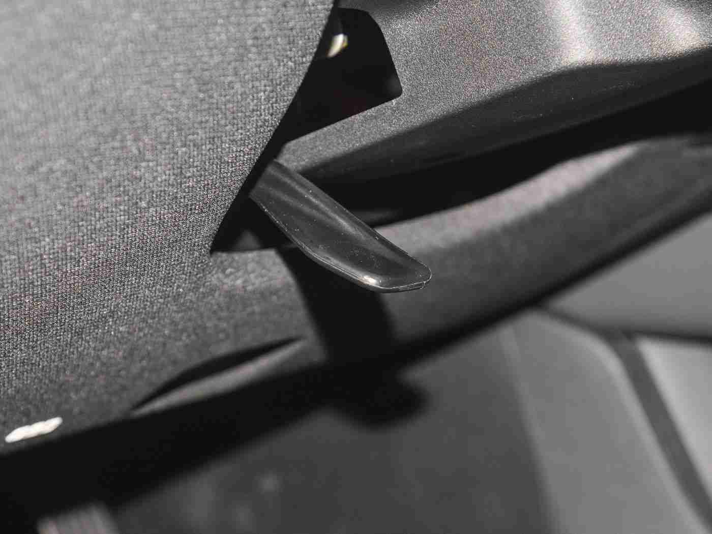 男女干逼软件：汽车新宠：“一键求救”APP助力出行安全，便捷服务引领行业创新潮流-3