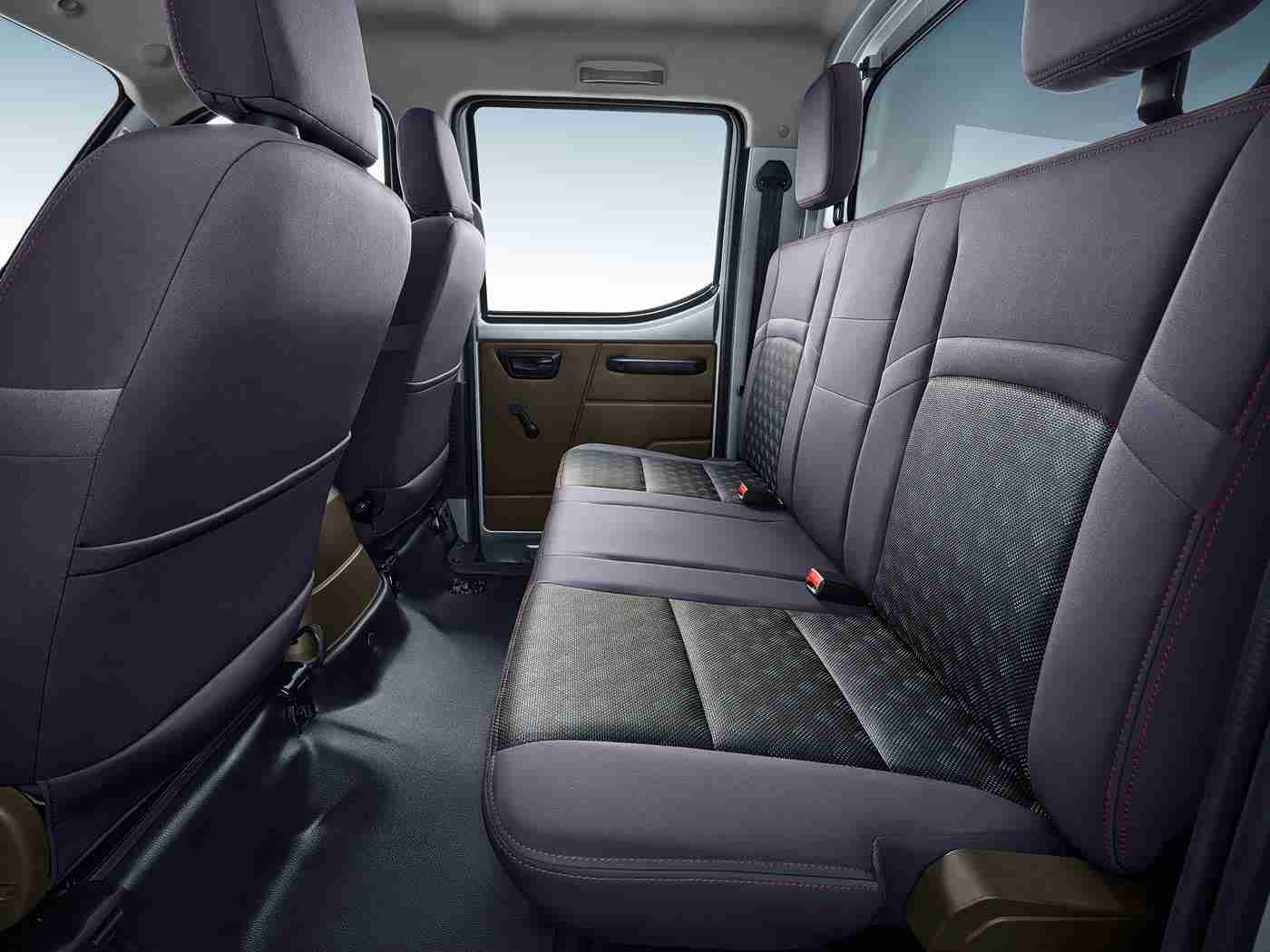 老公吃了春晚药后有多疯狂：春晚狂欢药，狂飙驾驶乐，安全行天下-3