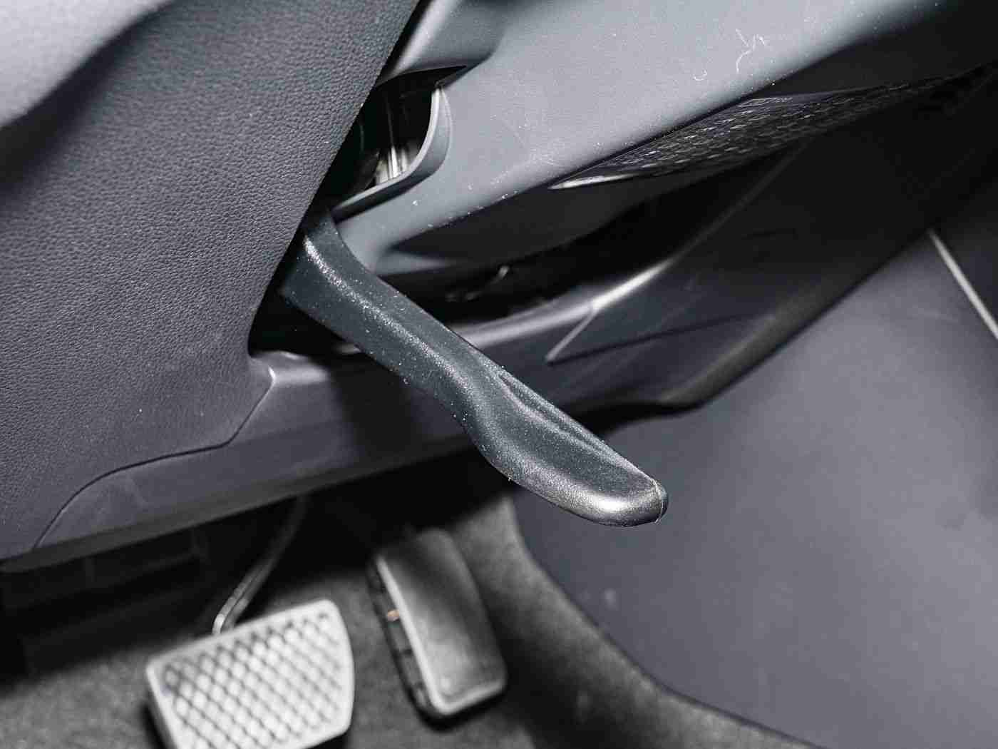 国产精品秘 麻豆：国产神车崭露头角，秘麻豆领跑市场，品质卓越性能出众-2