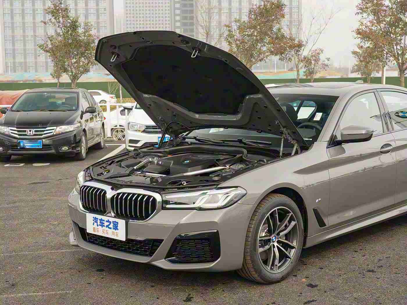 按摩师把我添高潮了:未来驾享,舒适触手可及——全新SUV智能按摩座驾-2