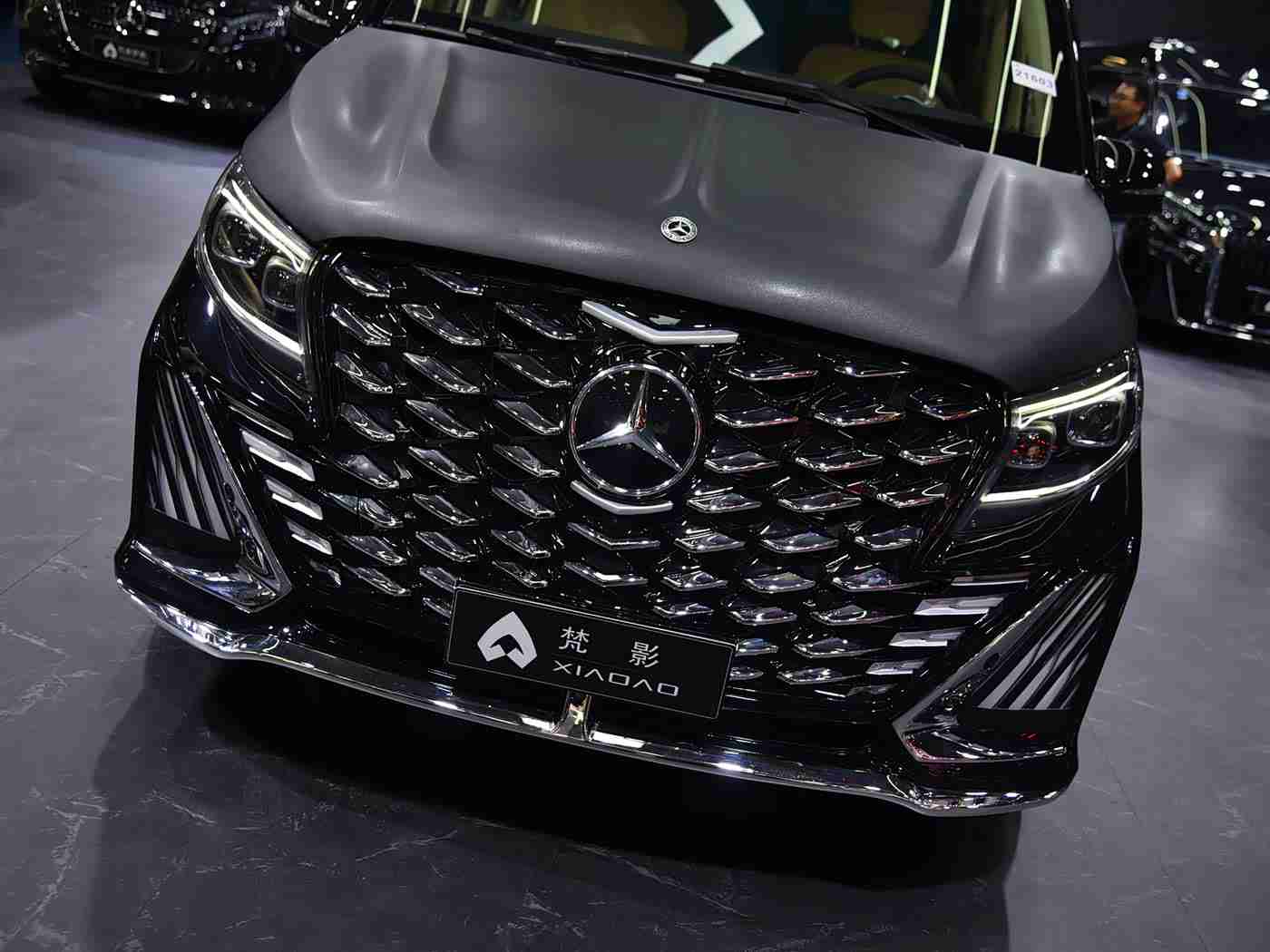 黑料老司机：揭秘汽车迷雾：解码新能源汽车与未来科技挑战-2