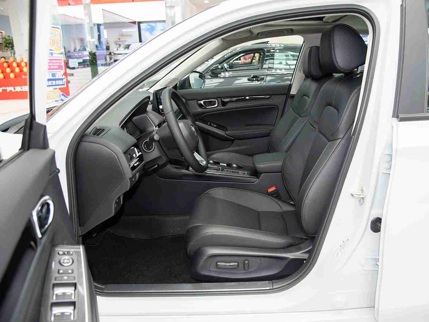 操人APP：科技革新驱动汽车养护新纪元：智能平台颠覆传统用车体验-4