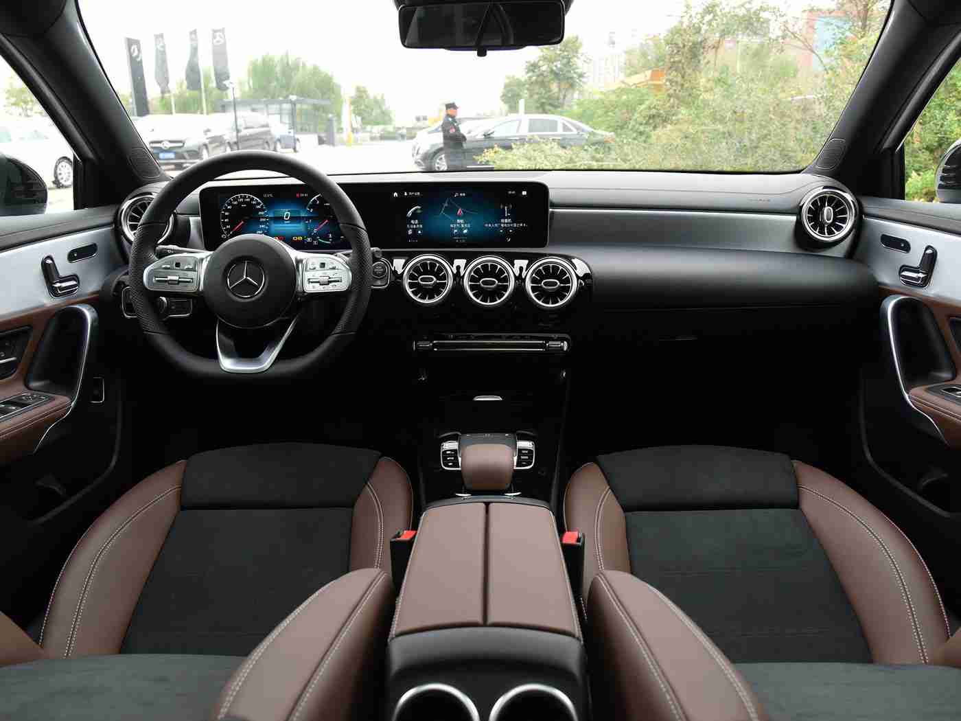 男人和女人一起差差差APP：汽车服务新体验，智能匹配互动社区——引领未来驾驶乐趣-2