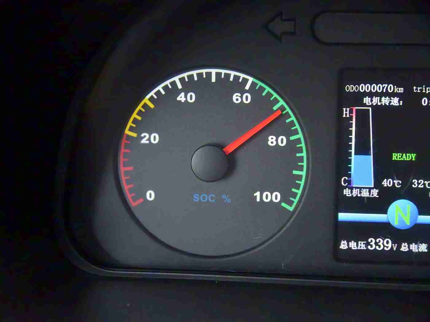 2019年最好看的中文：比亚迪汉：惊艳亮相，新能源汽车市场新宠，引领未来潮流-3