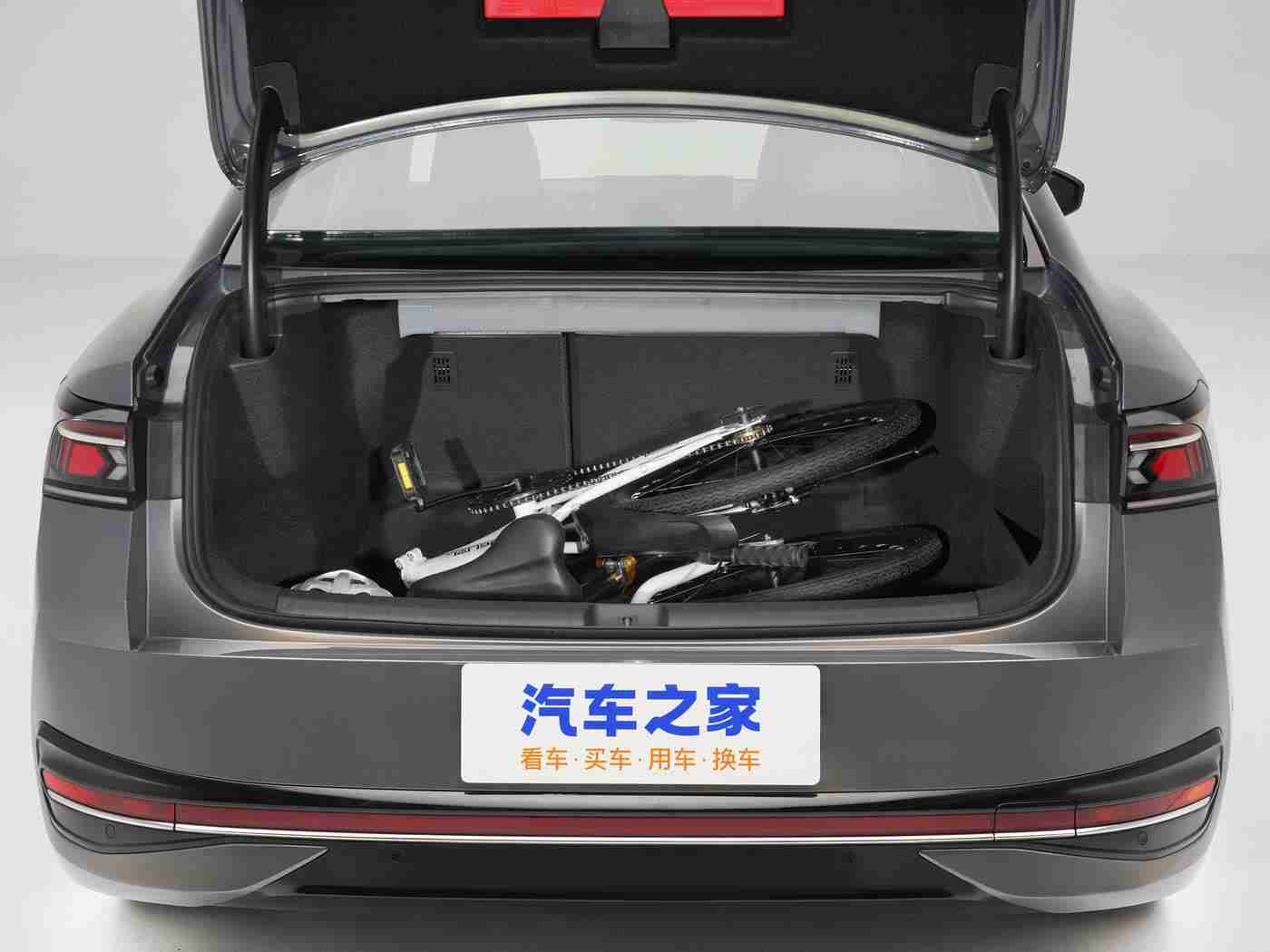 亚一区：新能源汽车引领，亚一区汽车产业蓬勃发展，创新驱动全球增长新引擎-1