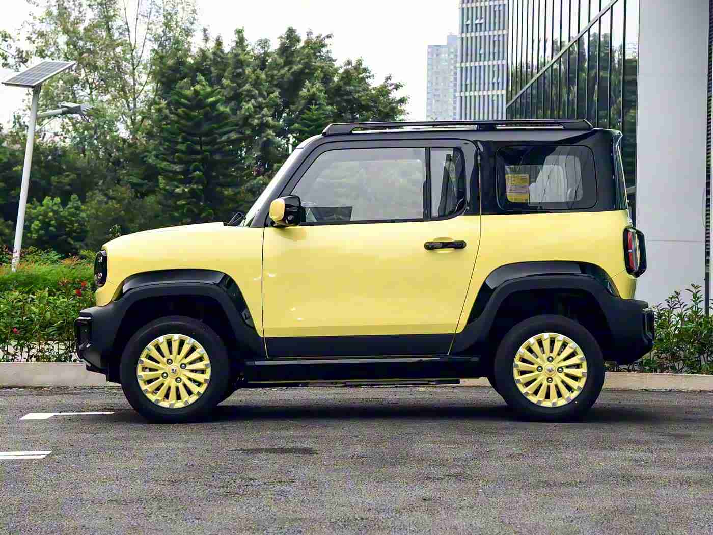 国产成人大片：龙行SUV引领国产高端新潮流，创新设计性能卓越，市场前景备受期待-3