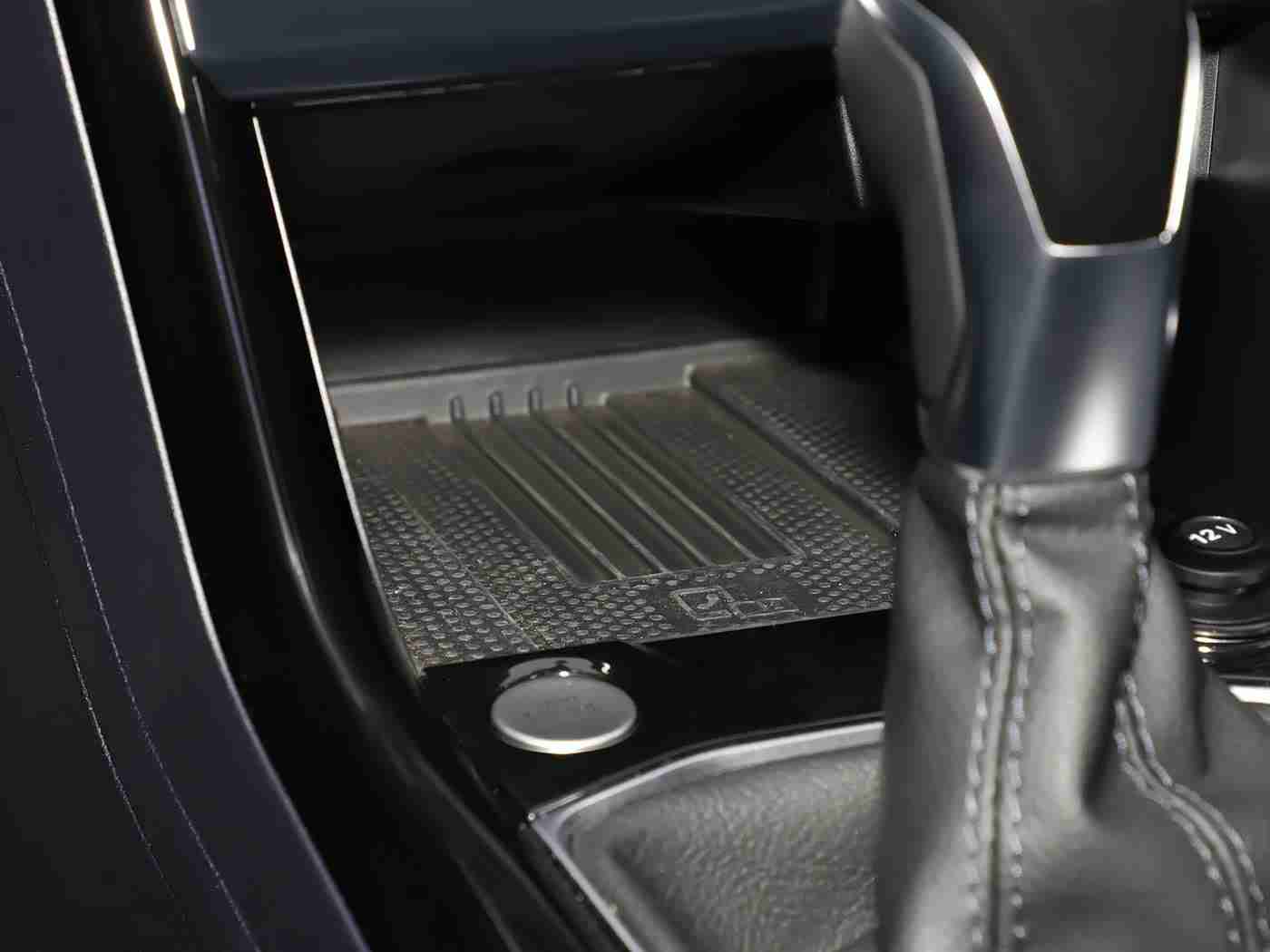 夫妻三人行老婆的心路历程：自驾之旅见证幸福时光：一家三口共享汽车带来的温馨改变-1