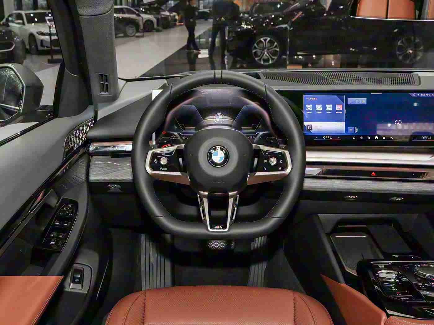 中国妓女买淫BBW：梦想启航，创新SUV诠释奋斗之美-2