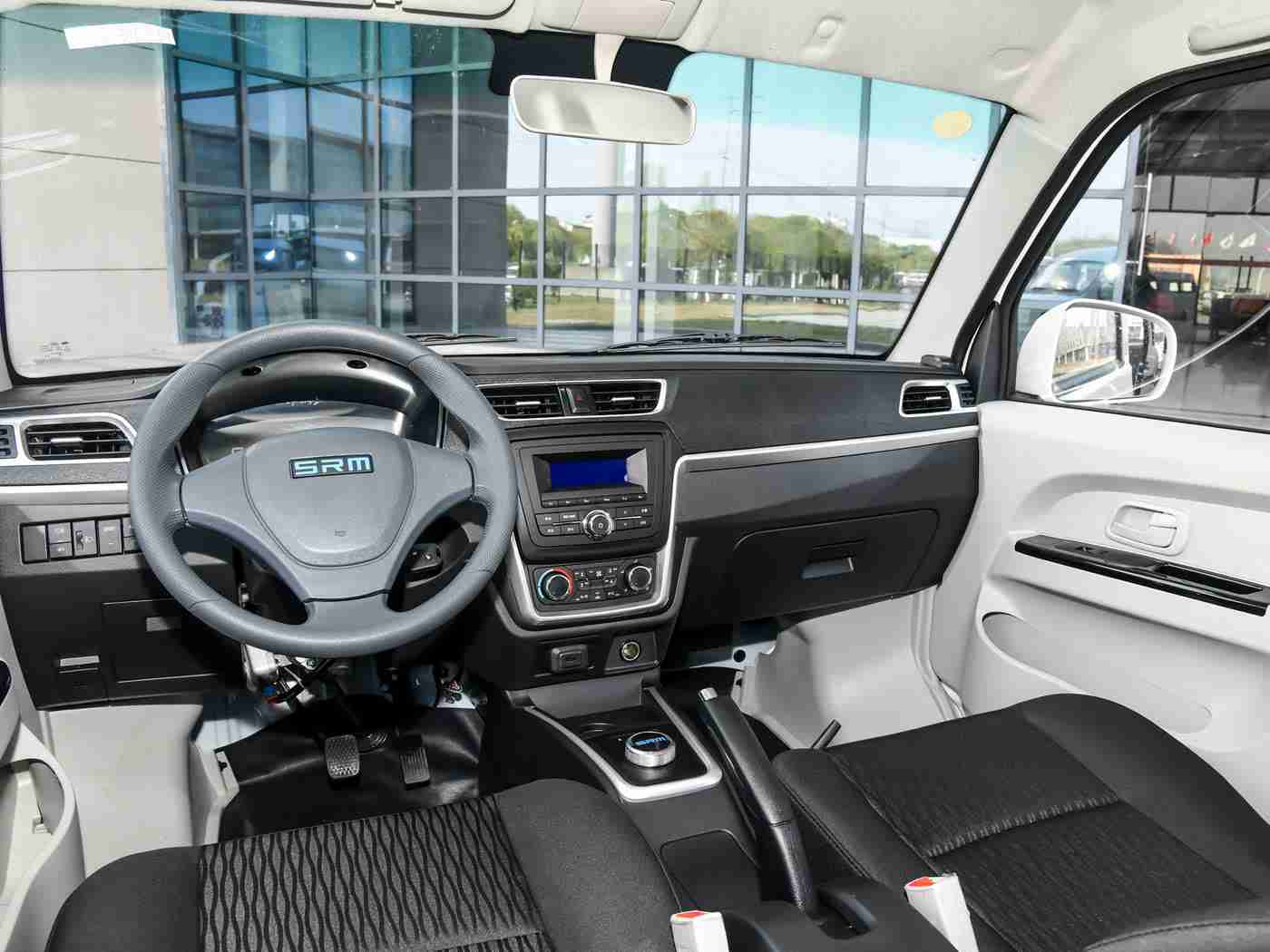 今天高清视频免费播放第1集插曲：免费高清视频揭秘：智能驾驶新能源汽车，开启未来出行新篇章-1