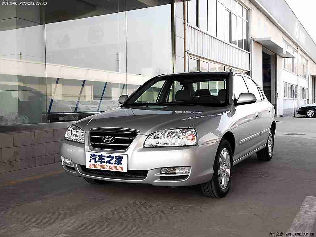 黄色3.0.3：“科技革新，动力非凡：全新车型引关注，展现中国汽车工业新高度！”-1