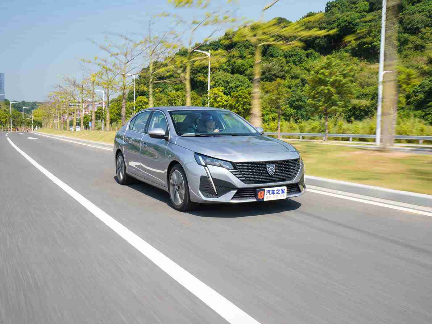 国内AV：汽车新势力，环保智能，绿色出行引领者-2