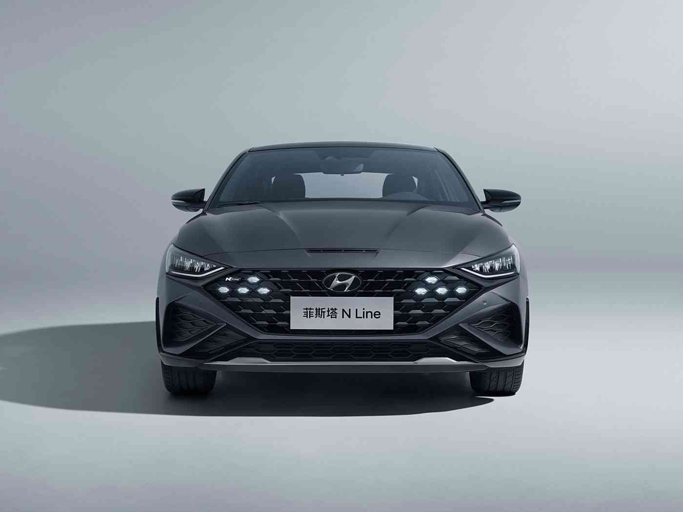 男人和女人在床的app软件：汽车App创新潮：跨界融合，打造个性化智能驾驶新体验-2