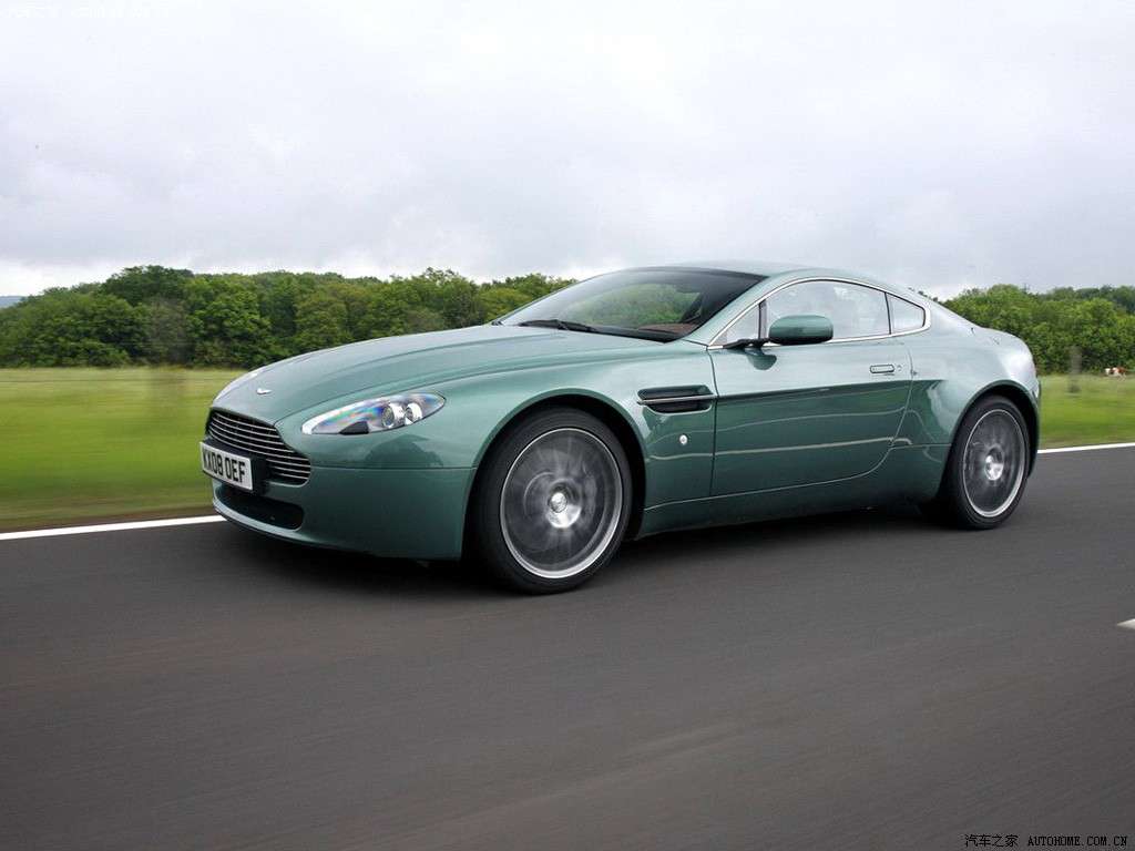 艺术课照片大全张雨欣：张雨欣摄影展：汽车艺术与技术创新的视觉盛宴-1