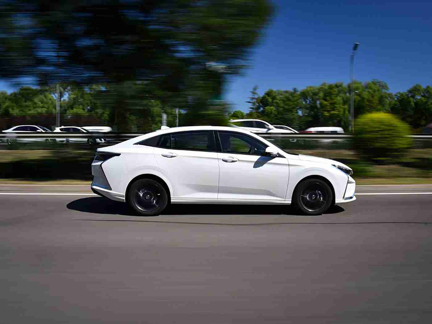 男人桶女人软件：“智能驾驶新篇章：个性化健康管理，便捷生活一触即达，汽车软件引领行业变革趋势”-1