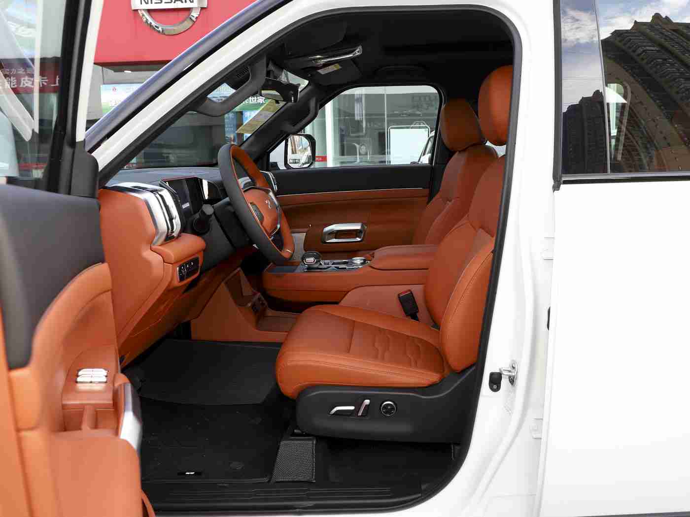 男生插女生的软件：汽车文化新天地，社交互动新潮流，车型匹配共赏车-1