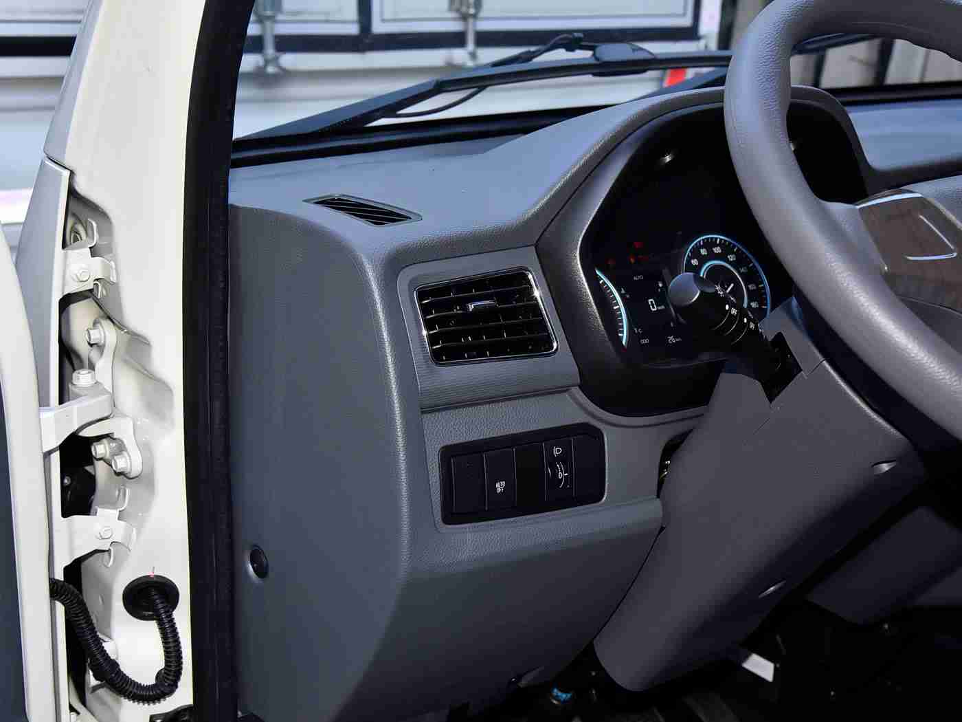 国产成人a：流光溢彩，安全驾驭——国产新锐，性价比之选-3