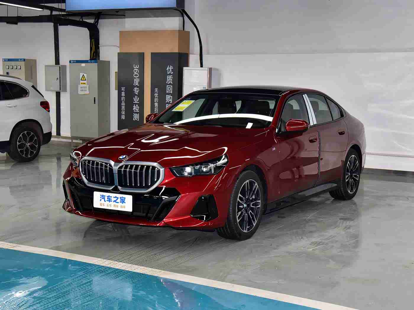 一区二区综合：全新SUV上市引爆市场，性能卓越配置丰富，消费者热烈追捧！-1